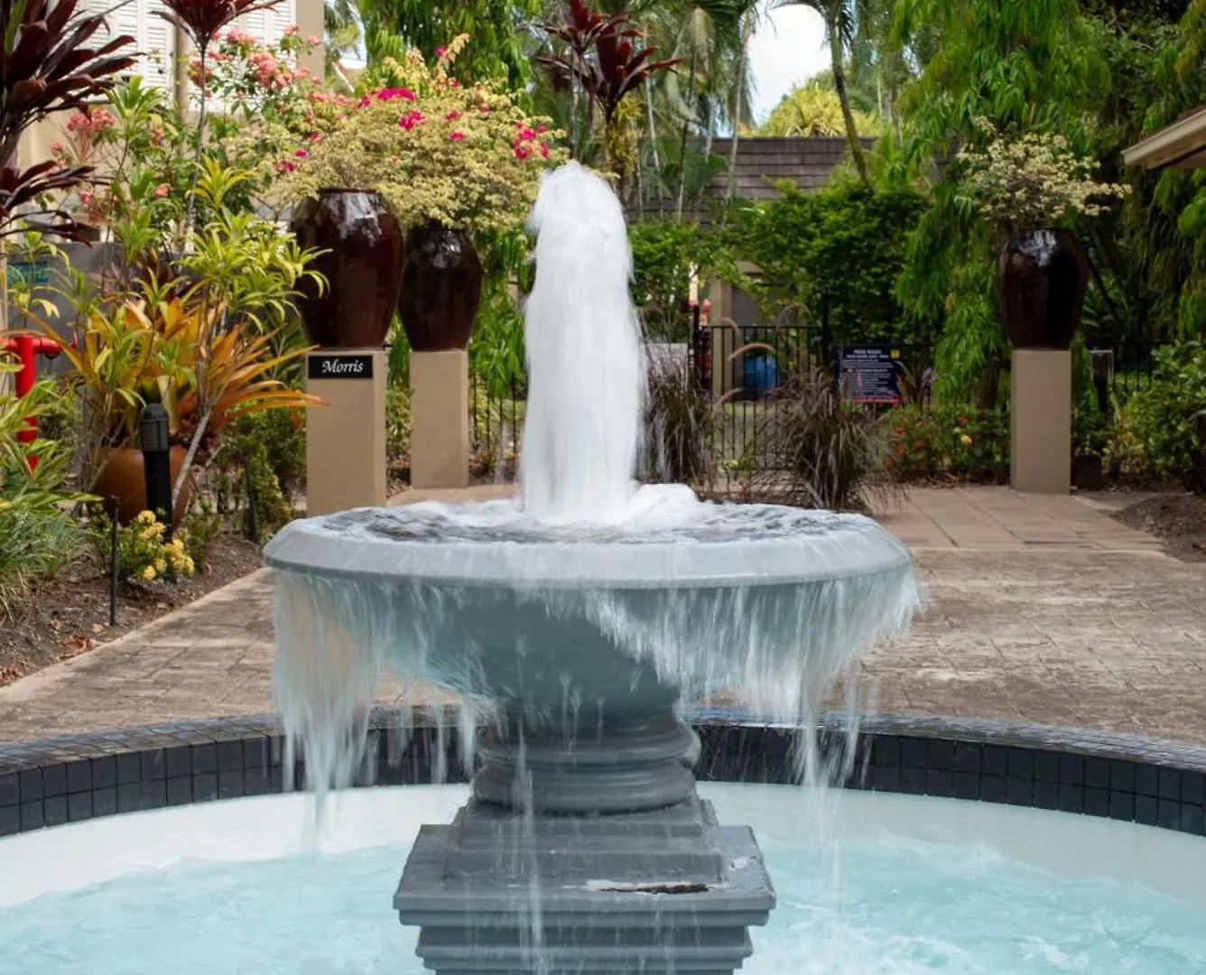 Appartamento Lakeside Luxe Retreat - Pool View Bbq Spa Bath Cairns